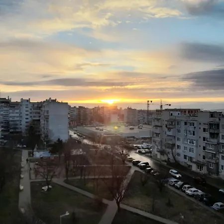 Cozy With Balcony On The Black Sea- Part Of The Family 'vicki Warna