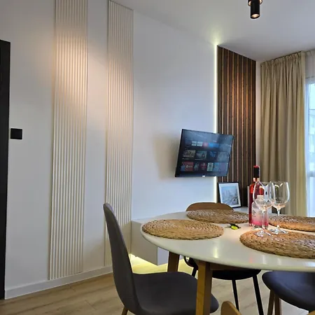 Cozy With Balcony On The Black Sea- Part Of The Family 'vicki * Warna