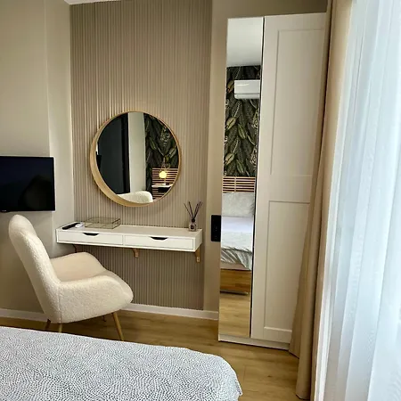 Cozy With Balcony On The Black Sea- Part Of The Family 'vicki 아파트