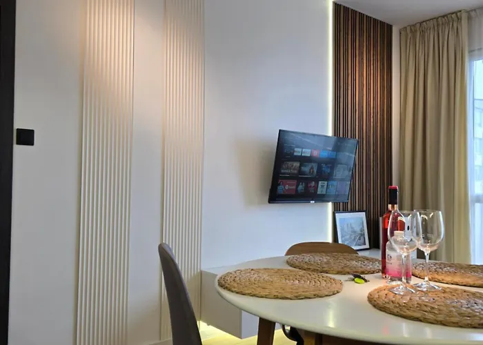 Cozy With Balcony On The Black Sea- Part Of The Family 'vicki * Варна