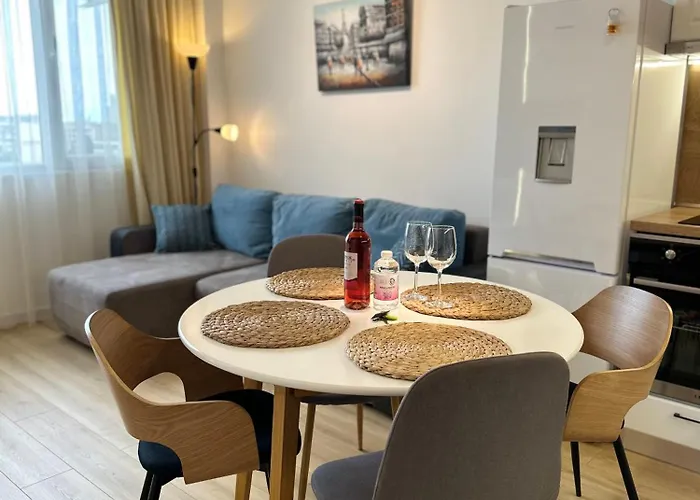 Cozy With Balcony On The Black Sea- Part Of The Family 'vicki Варна