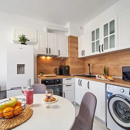 Cozy With Balcony On The Black Sea- Part Of The Family 'vicki *